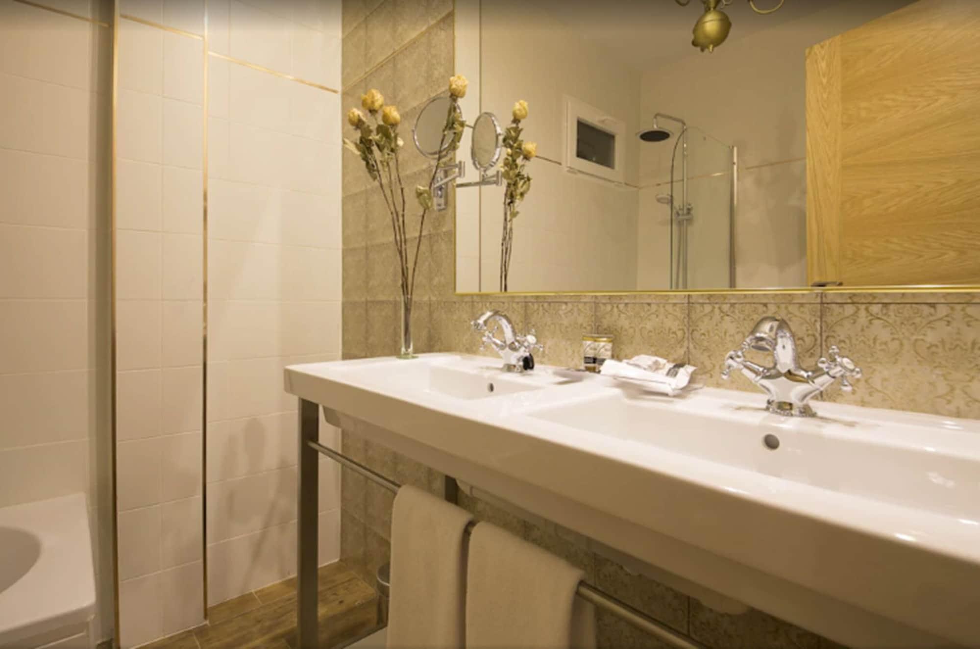 Hotel Real Segovia By Recordis Hotels ภายนอก รูปภาพ